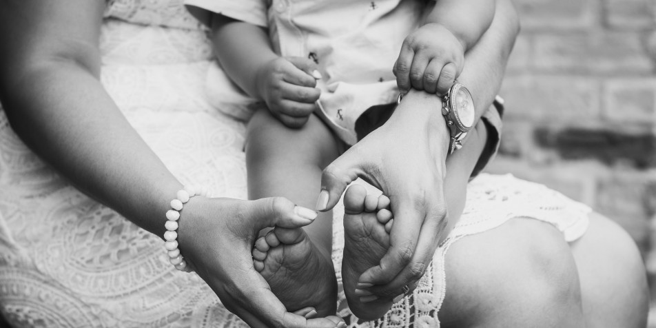 mother and baby hands and feet 